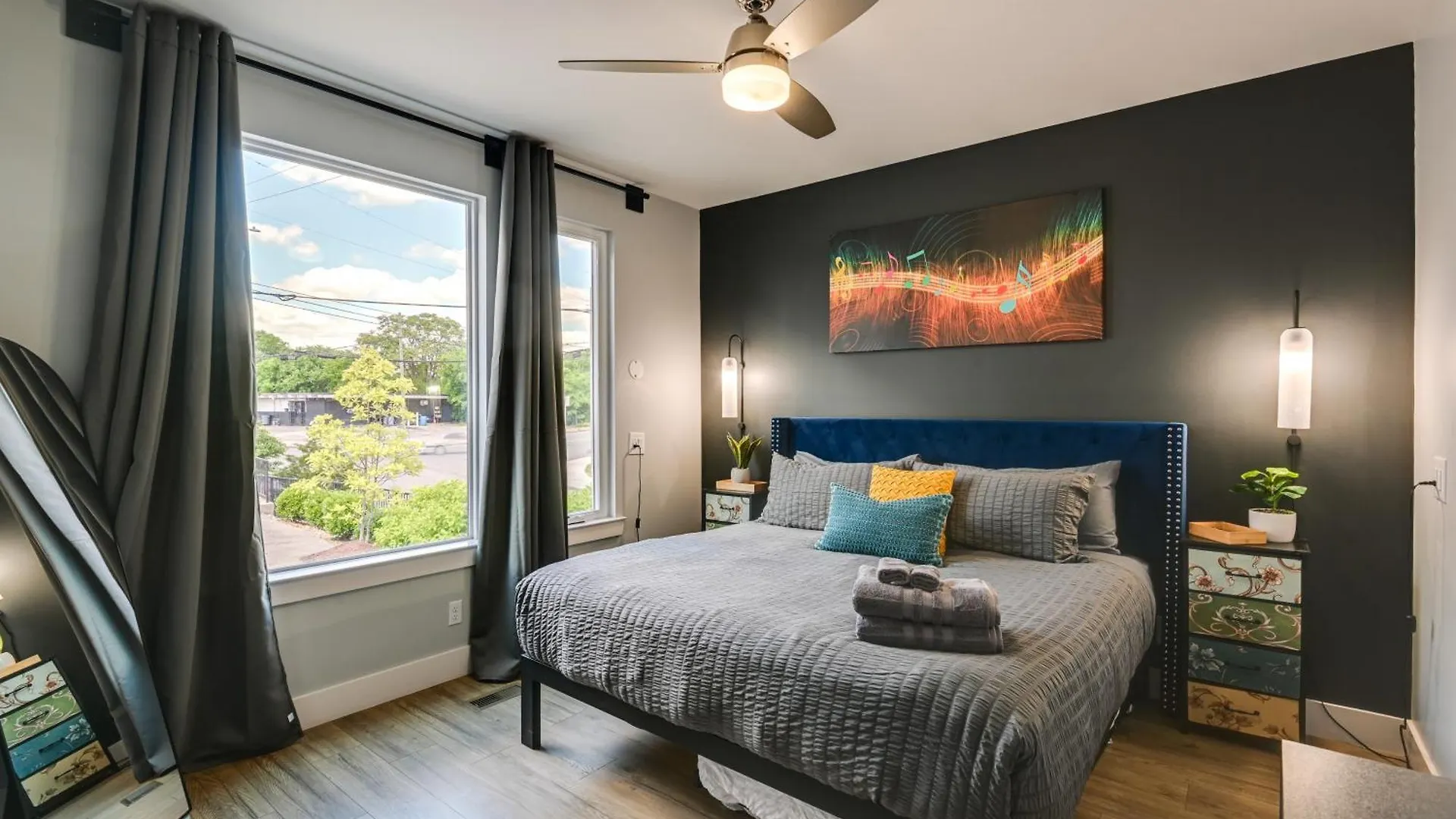 Skyline Views Nashville Townhome 3 Mi To Broadway Holiday home